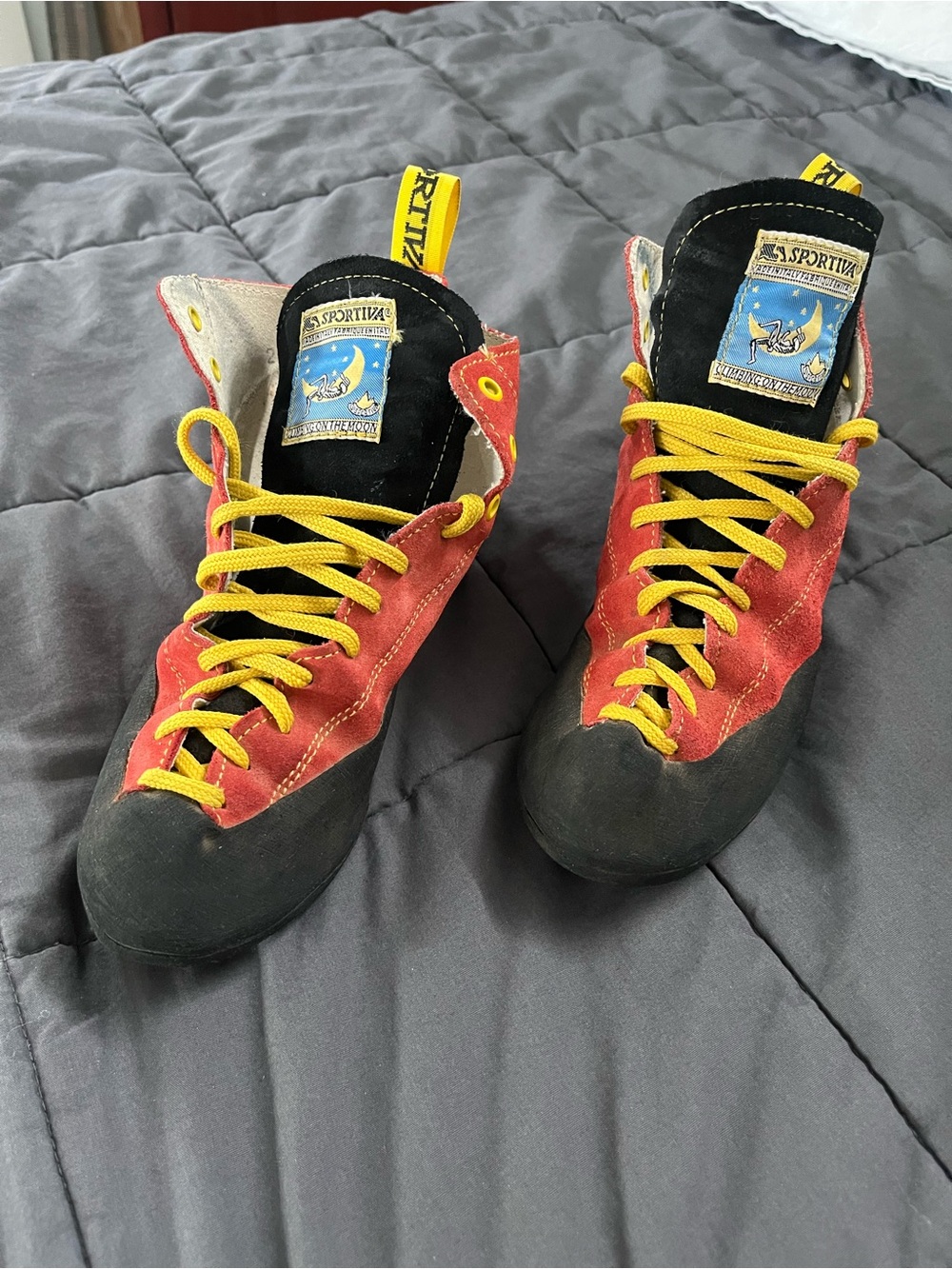 La Sportiva vintage climbing shoes size 42.5